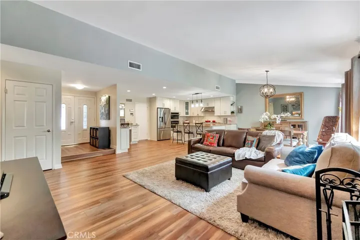 27672 Nopales, Mission Viejo, California 92692