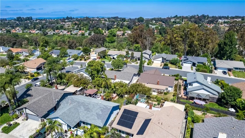27672 Nopales, Mission Viejo, California 92692