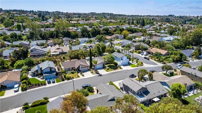 27672 Nopales, Mission Viejo, California 92692