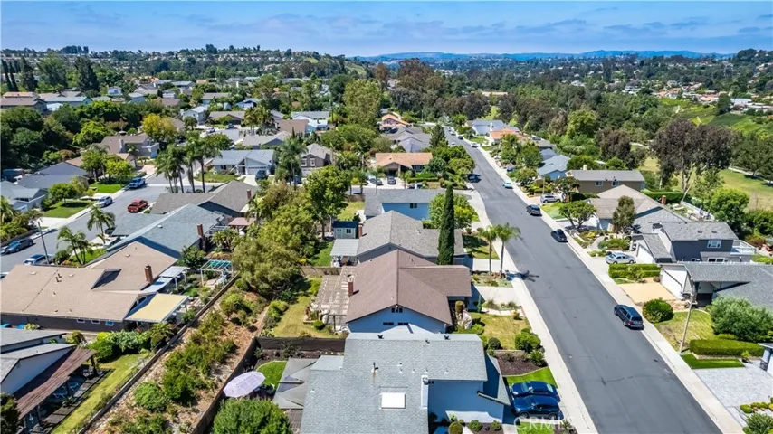 27672 Nopales, Mission Viejo, California 92692