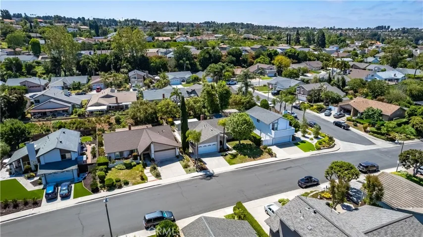 27672 Nopales, Mission Viejo, California 92692