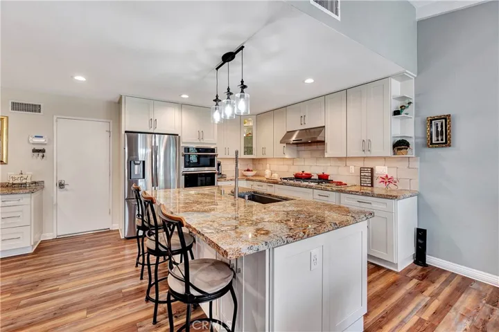 27672 Nopales, Mission Viejo, California 92692