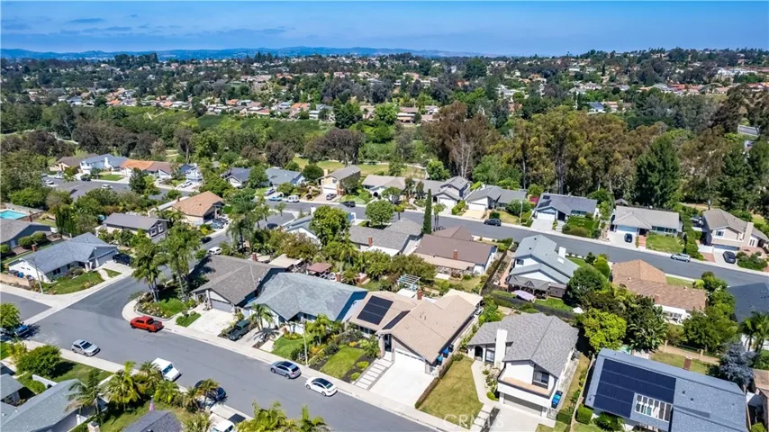 27672 Nopales, Mission Viejo, California 92692