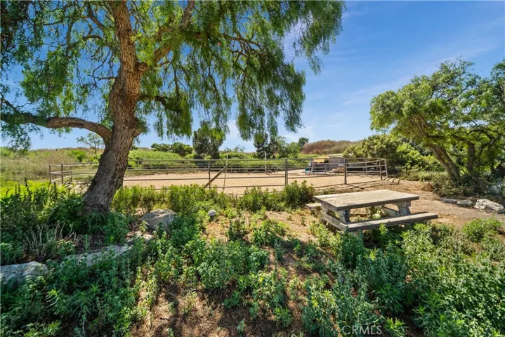 2 W Pomegranate Road, Rancho Palos Verdes, California 90275