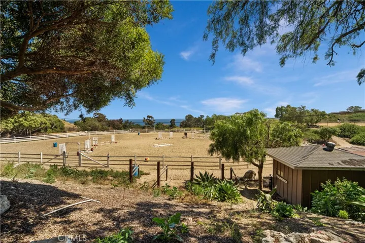 2 W Pomegranate Road, Rancho Palos Verdes, California 90275
