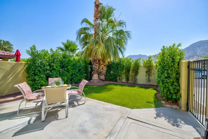 Private Gated Courtyard