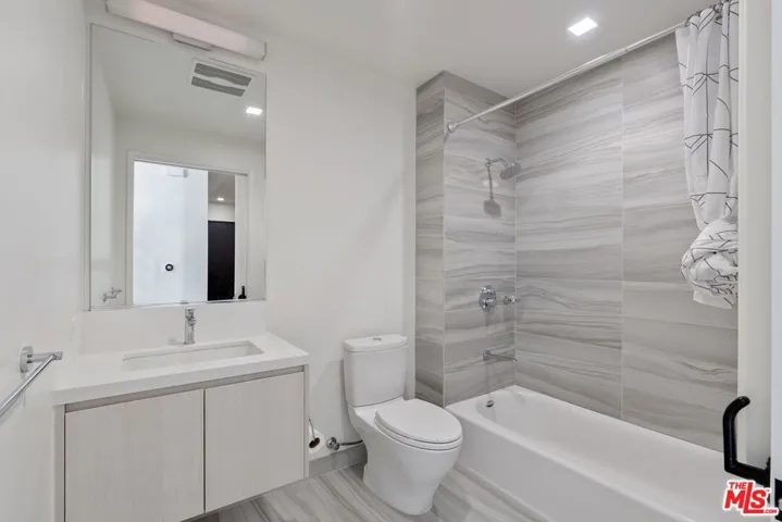 1050 S Grand Avenue 1604, Los Angeles, California 90015