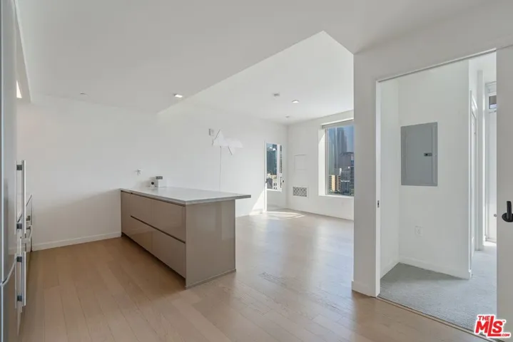 1050 S Grand Avenue 1604, Los Angeles, California 90015