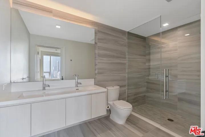 1050 S Grand Avenue 1604, Los Angeles, California 90015