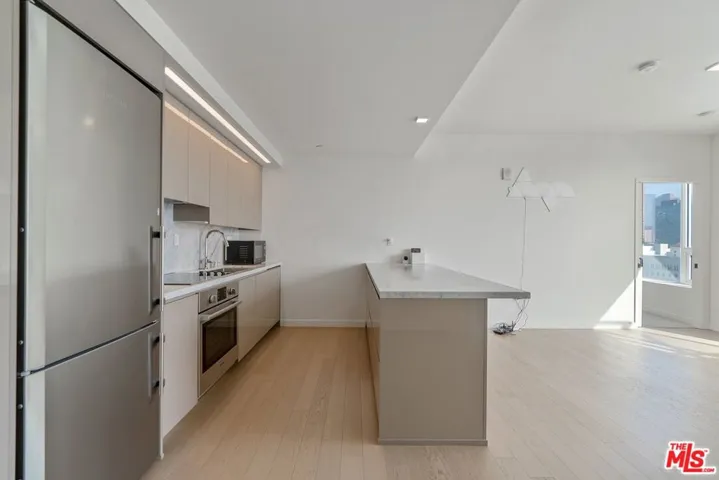 1050 S Grand Avenue 1604, Los Angeles, California 90015