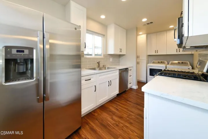 2769LosRobles4