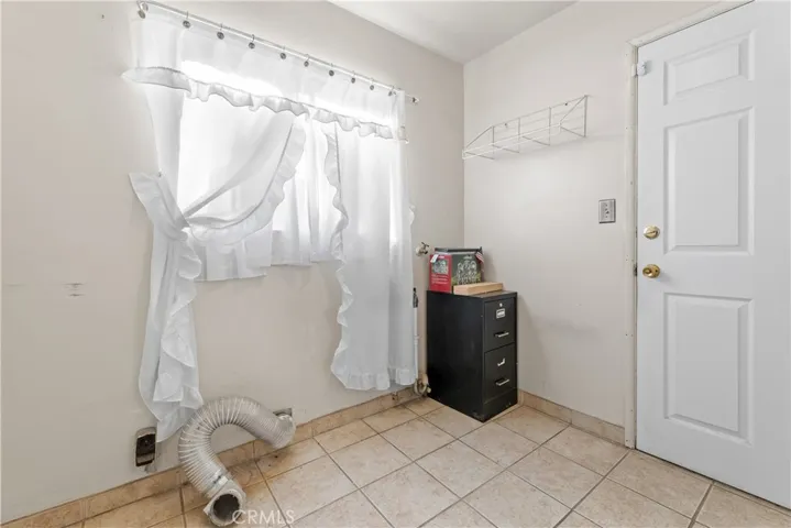 415 E Sandra Avenue, Tulare, California 93274