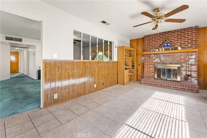 415 E Sandra Avenue, Tulare, California 93274