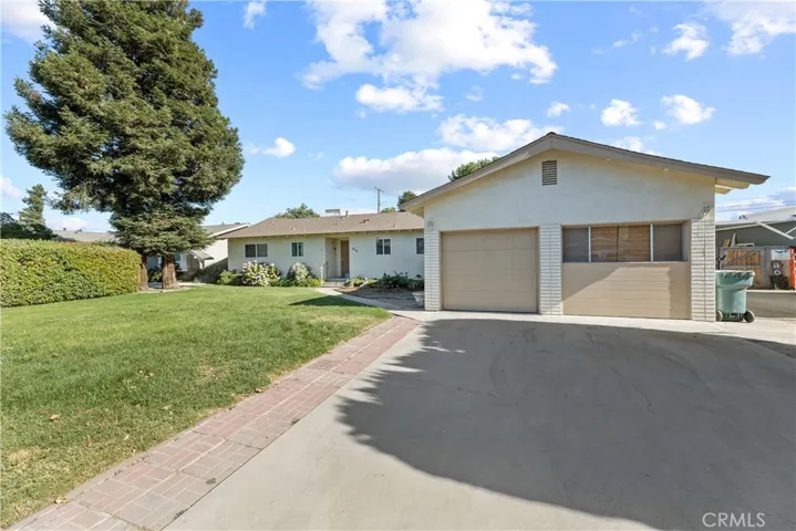415 E Sandra Avenue, Tulare, California 93274