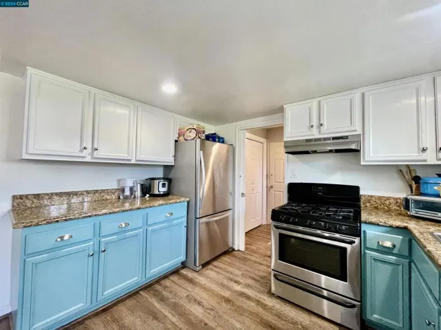 6124 Madison Ave, Carmichael, California 95608