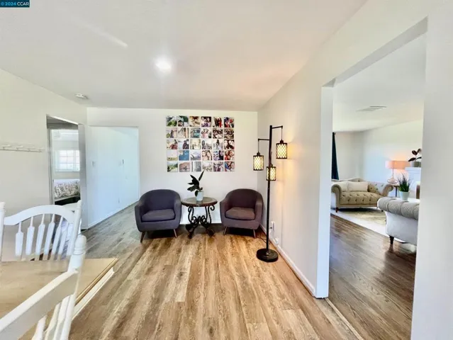 6124 Madison Ave, Carmichael, California 95608