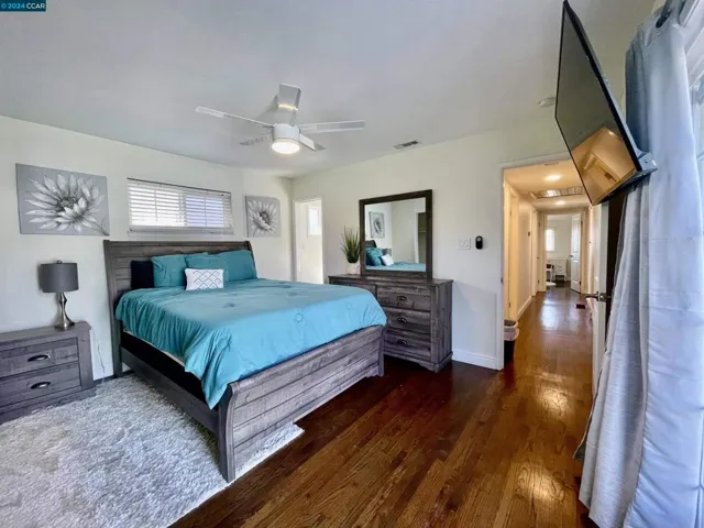 6124 Madison Ave, Carmichael, California 95608