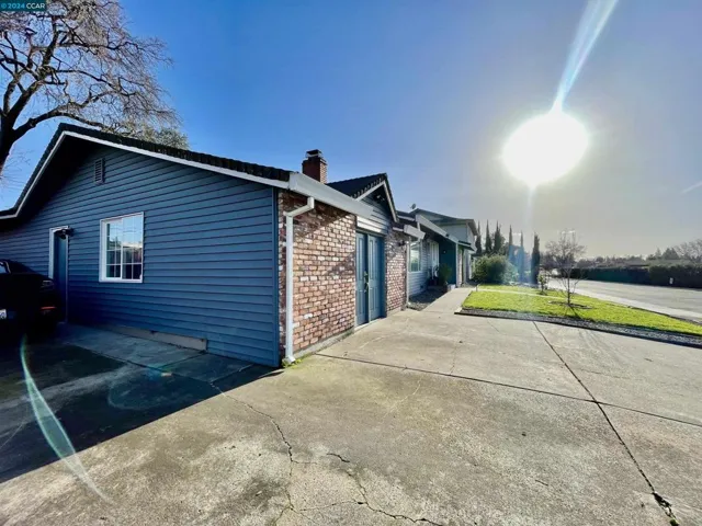 6124 Madison Ave, Carmichael, California 95608