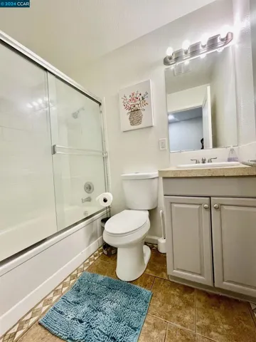 6124 Madison Ave, Carmichael, California 95608