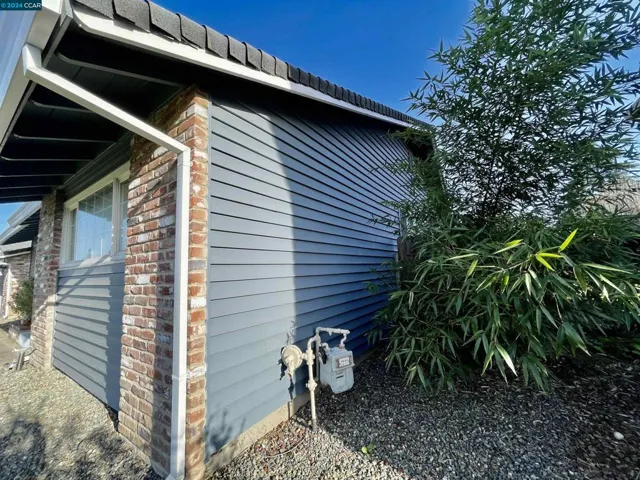 6124 Madison Ave, Carmichael, California 95608