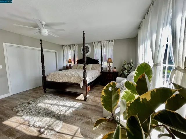 6124 Madison Ave, Carmichael, California 95608