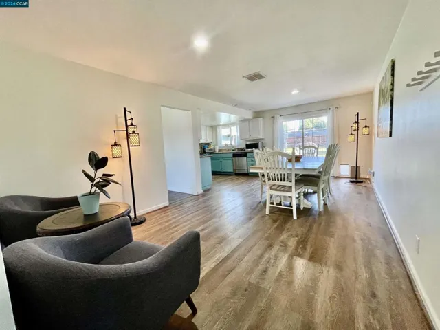 6124 Madison Ave, Carmichael, California 95608