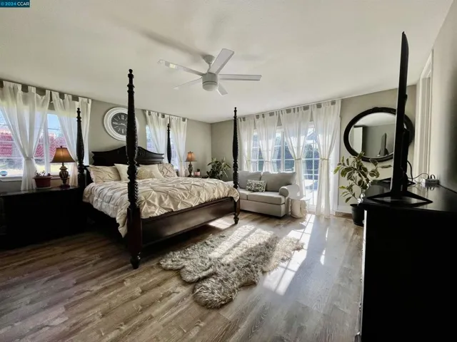 6124 Madison Ave, Carmichael, California 95608