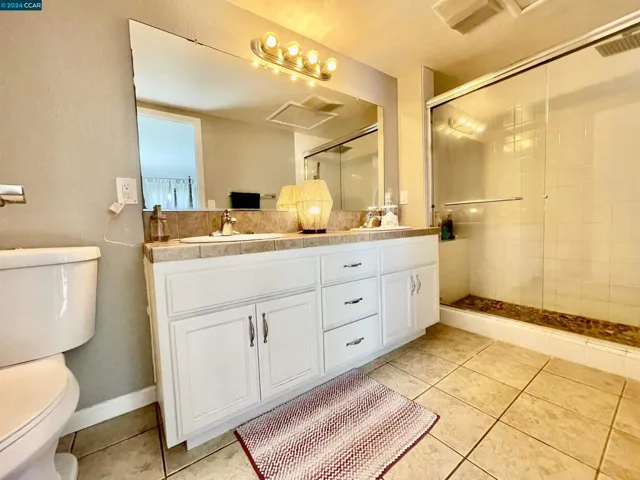 6124 Madison Ave, Carmichael, California 95608