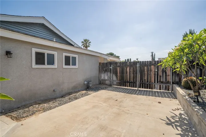 6145 Orange Knoll Avenue, San Bernardino, California 92404