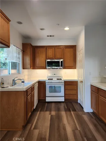 9165 W Rancho Park Circle, Rancho Cucamonga, California 91730