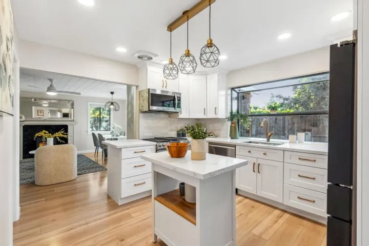 16220 Blossom Hill Road, Los Gatos, California 95032
