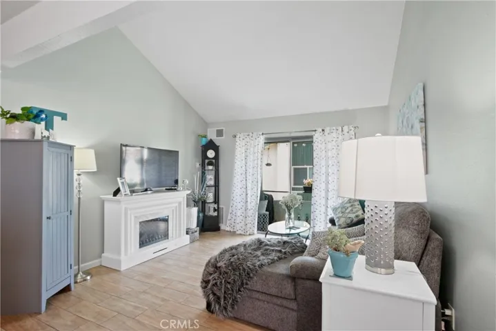 15432 La Mirada Boulevard A201, La Mirada, California 90638
