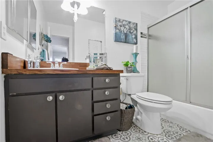 15432 La Mirada Boulevard A201, La Mirada, California 90638