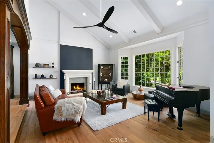 6055 Macadam Court, Agoura Hills, California 91301