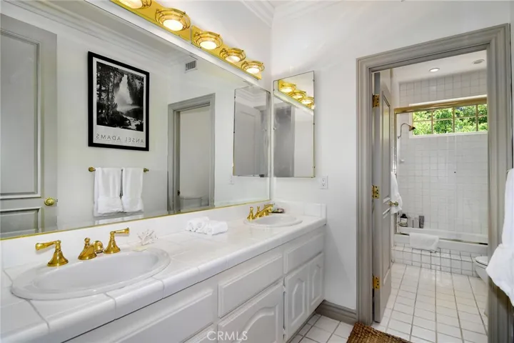 6055 Macadam Court, Agoura Hills, California 91301