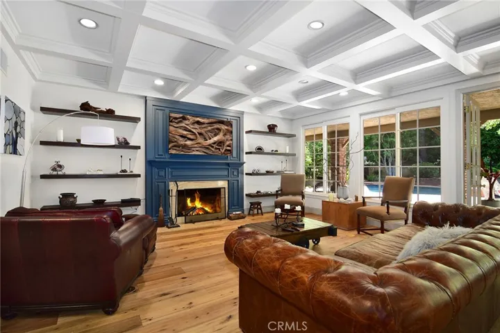 6055 Macadam Court, Agoura Hills, California 91301