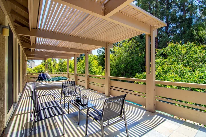 6055 Macadam Court, Agoura Hills, California 91301