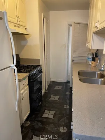 1850 N Hollywood Way, Burbank, California 91505