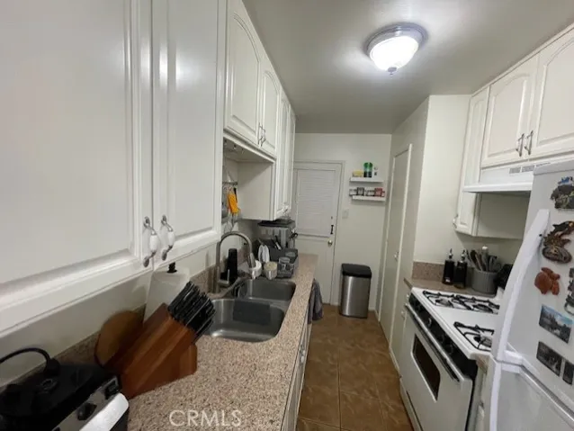 1850 N Hollywood Way, Burbank, California 91505