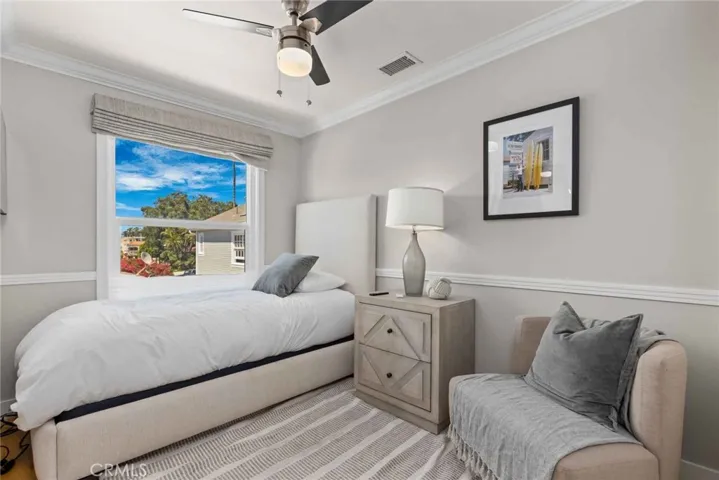 506 W Oceanfront 1, Newport Beach, California 92661