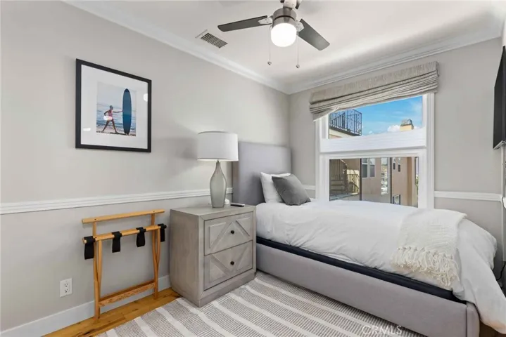 506 W Oceanfront 1, Newport Beach, California 92661