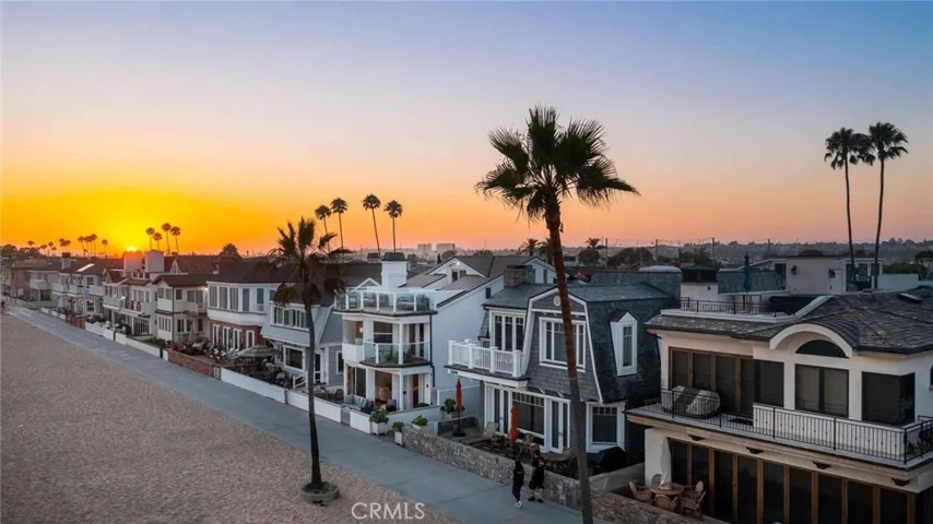 506 W Oceanfront 1, Newport Beach, California 92661