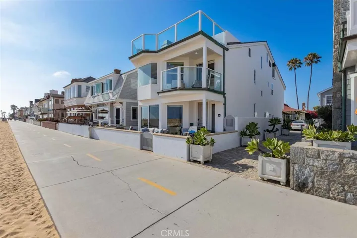 506 W Oceanfront 1, Newport Beach, California 92661