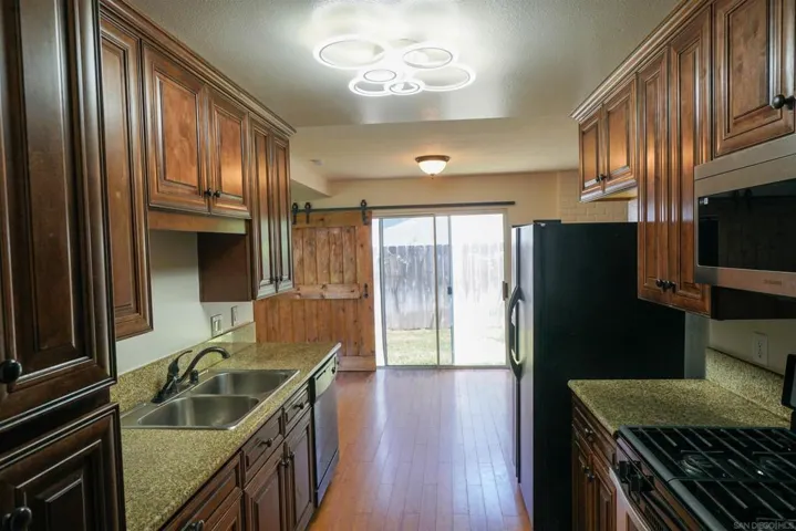10021 Pebble Beach Dr, Santee, California 92071