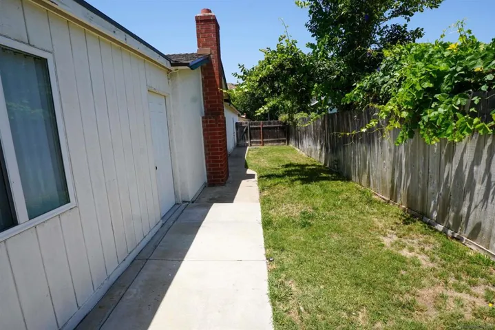 10021 Pebble Beach Dr, Santee, California 92071