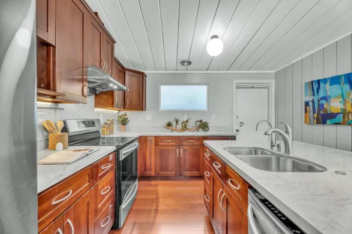 274 Tennessee Lane, Palo Alto, California 94306