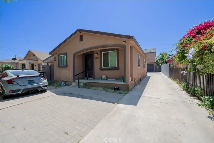 8931 Orchard Avenue, Los Angeles, California 90044