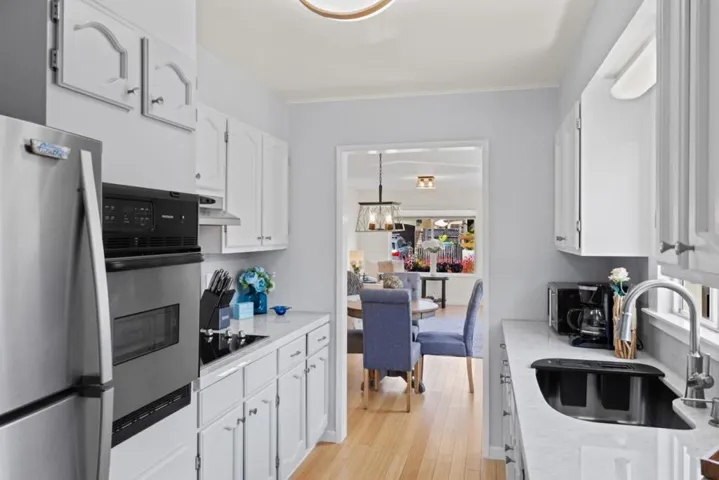 516 12th Street, Pacific Grove, California 93950