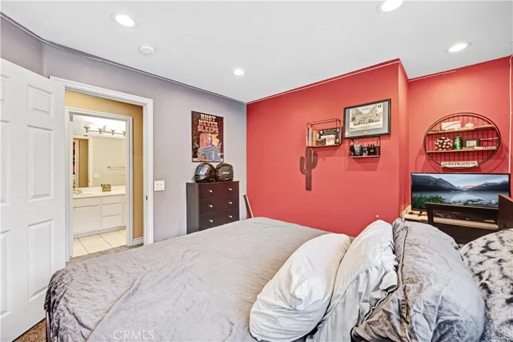 10 Spring View Way, Rancho Santa Margarita, California 92688