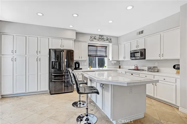 10 Spring View Way, Rancho Santa Margarita, California 92688
